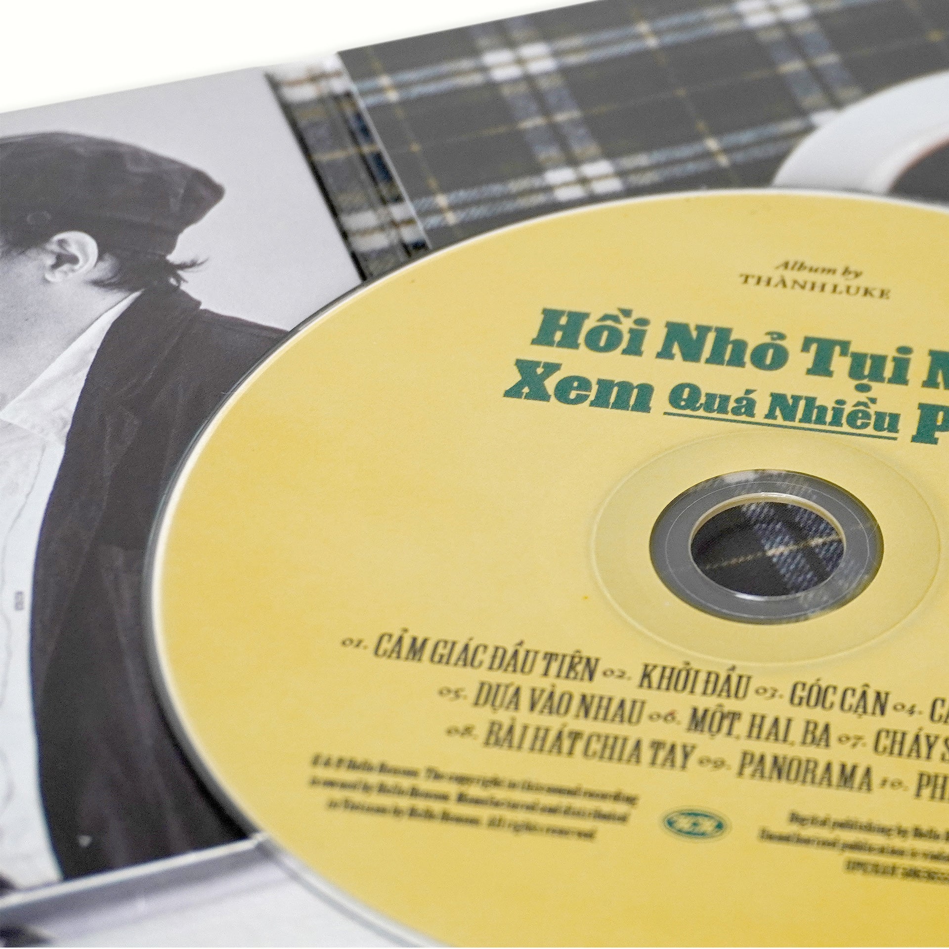 'Hồi Nhỏ Tụi Mình Xem Quá Nhiều Phim' CD